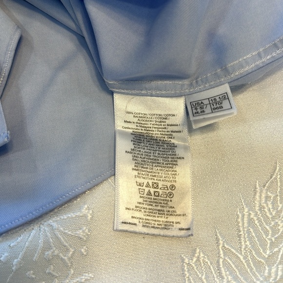 Brooks Brothers long sleeve button down shirt
100% Cotton
Size 15.5 - Picture 7 of 7